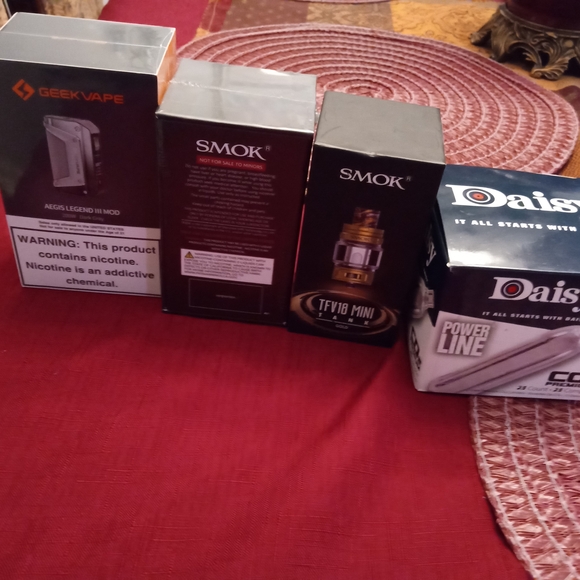 Sleek Black Garment - Picture 3 of 3